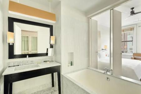The Mercer - 62