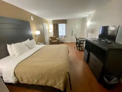 Quality Inn Branson - Hwy 76 Central - 30