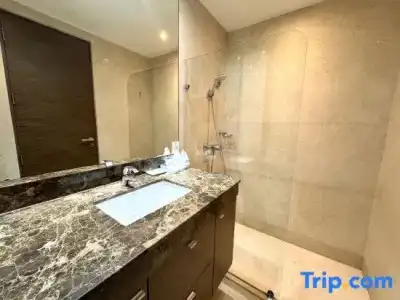 Thomson Residence - 81