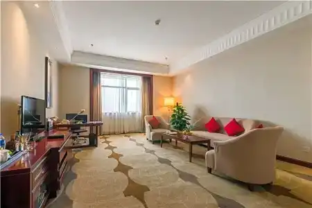 Longqi International - 131