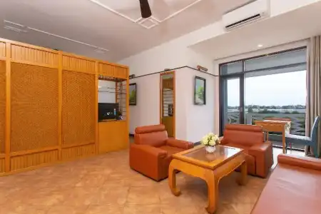 Capital O 1078 Sun and Sea Resort Hue - 33