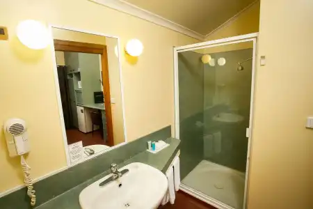 Downs Motel - 8