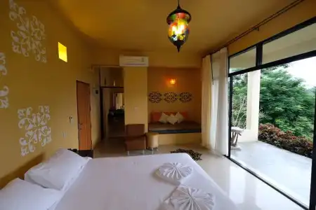 Hi - Scene Resort - 25
