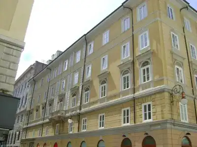 Centrale Trieste - 0
