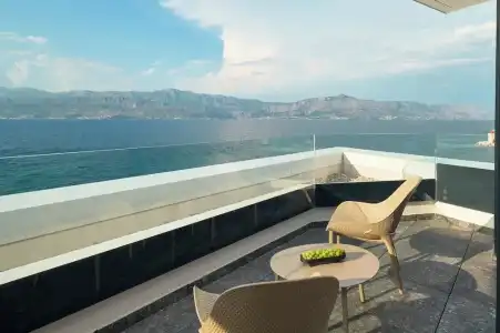 Grand View - 66
