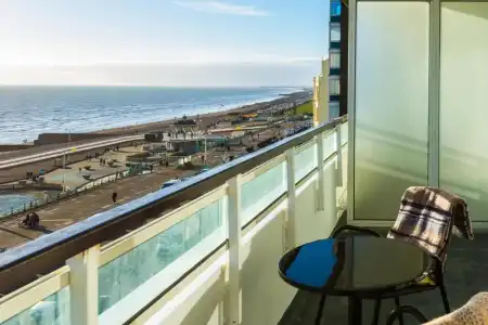 Holiday Inn Brighton Seafront by IHG - 85
