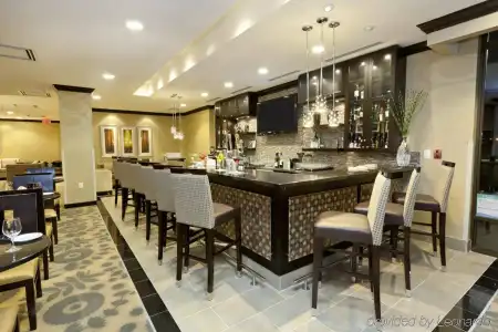 Hilton Garden Inn Toronto/Brampton - 24