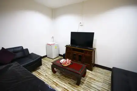 Apinya Resort Bangsarey - 4