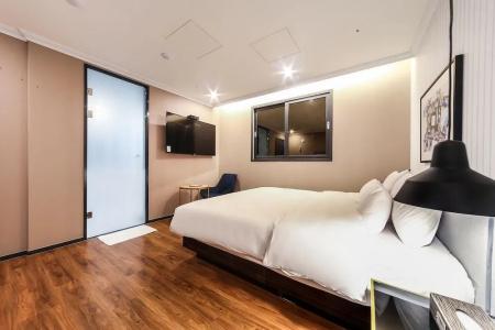 Dynamic Guesthouse - 32