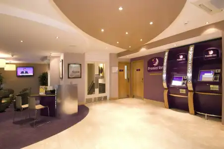 Premier Inn London Victoria - 17