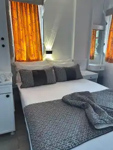 Karyatit Kaleiçi - 100