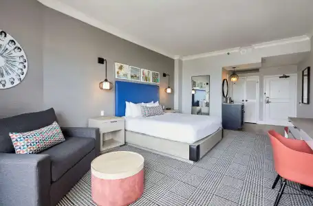 The Waterfront Beach Resort, A Hilton - 79