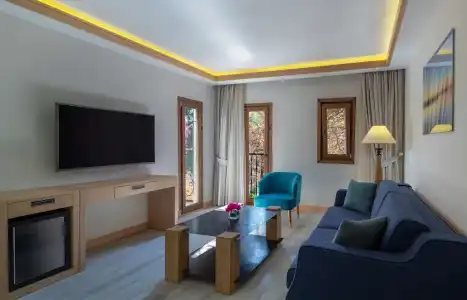DoubleTree by Hilton Bodrum Marina Vista - 77