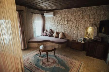 Hu of Cappadocia - 80