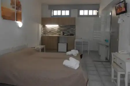 Aristo Apartments - 4
