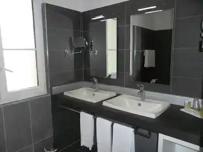 Le Saint Paul Hôtel - 86