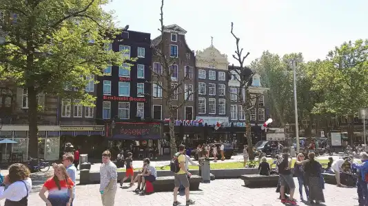 Rembrandt Square - 19