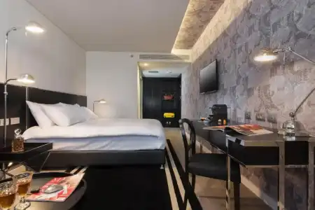 NYX Tel Aviv - 42