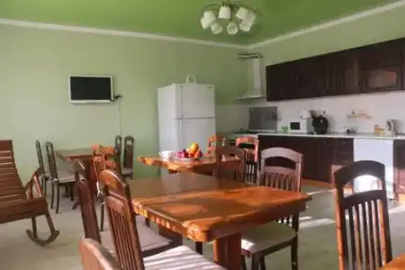 Bed & Breakfast Nice in Karakol - 4
