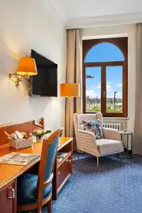 Bayerischer Hof Dresden - 71