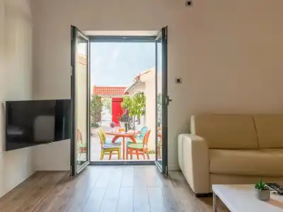Windrose Apartments - 123