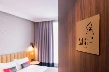 Best Western Select - 65