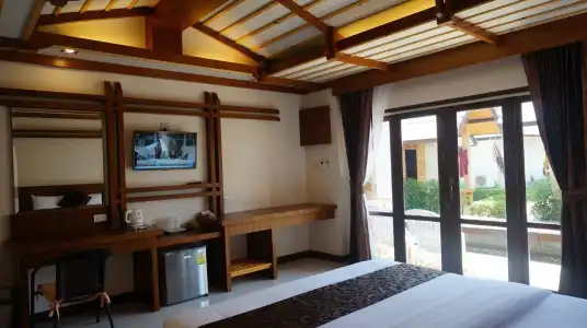 Lanta Miami Resort - 5