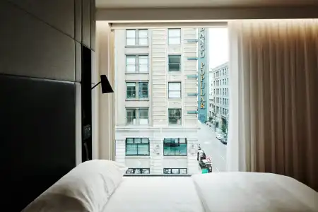 citizenM Los Angeles Downtown - 4