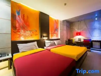 Pak Ping Ing Tang Boutique - 12