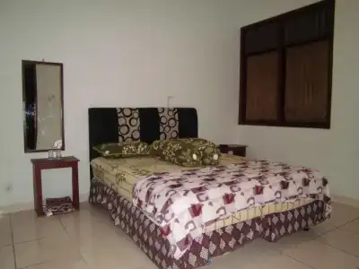 Griya Putri Dewi Guesthouse - 3