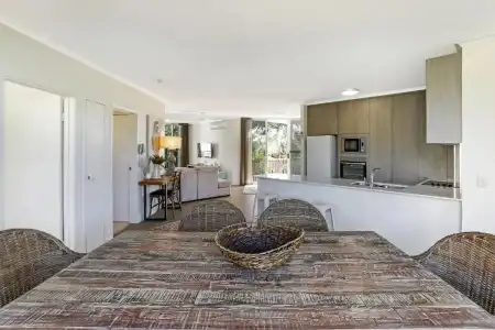 Noosa Tropicana - 175