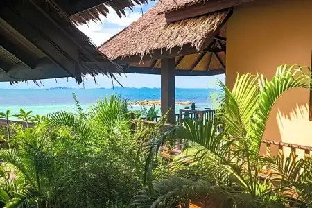 Beyond The Blue Horizon Villa Resort - 64