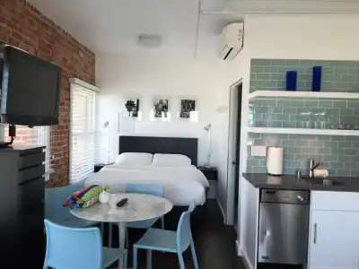 Venice Breeze Suites - 60
