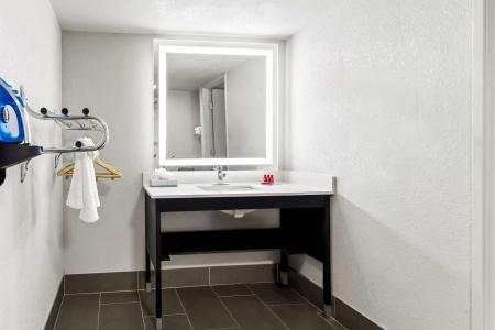 SureStay By Best Western Phoenix Airport - 70