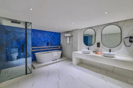 Ramada & Suites by Wyndham Dubai JBR - 118