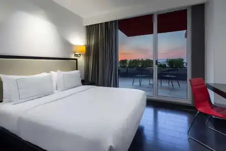DoubleTree by Hilton Guadalajara Centro Historico - 4