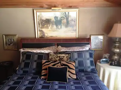 The Stone Hedge B&B - 10