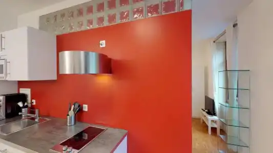 Unique Serviced Living at Airport Line - 59