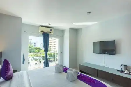 The Great at Patong - 37