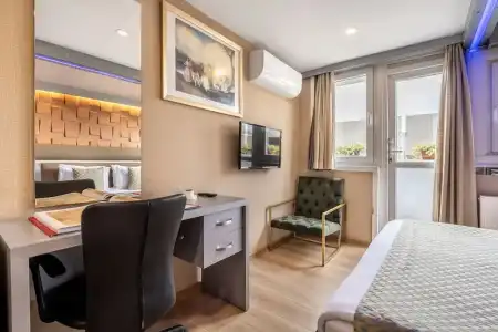 Gallery Residence & - 158