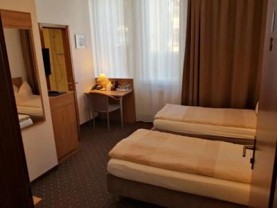 Pension Am Heusteig - 85