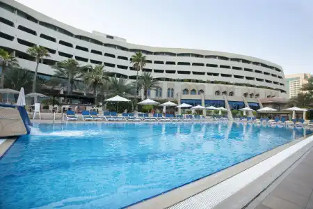 Occidental Sharjah Grand - 10
