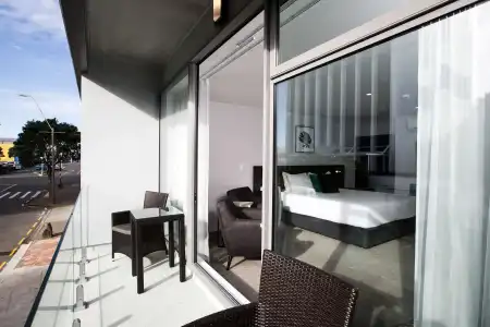 The Metrotel Motel - 10