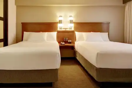Comfort Suites Milwaukee West - 6