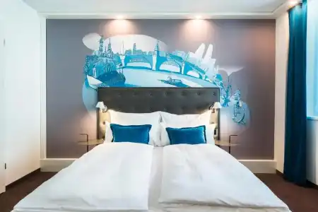 Motel One Basel - 41