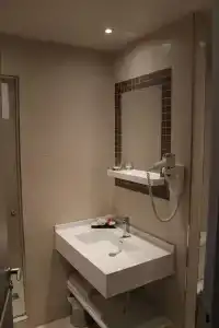 Hôtel Saint Cyr Etoile - 97