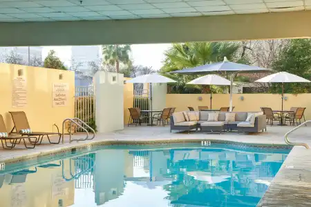 DoubleTree by Hilton Fresno Convention Center - 16