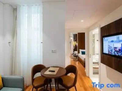 The 7, Suites, Studios & Apartments - 57