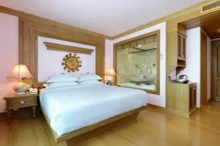 Peak Nimman Prestige - 76