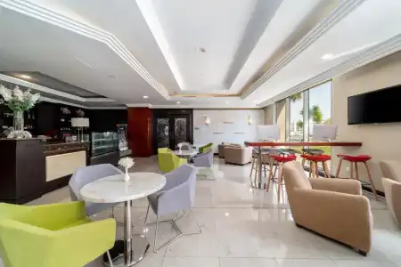 Star Metro Deira Apartments - 36